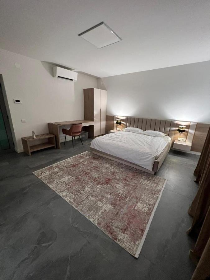 Ferienwohnung Arcgroup Medical Oradea Exterior foto