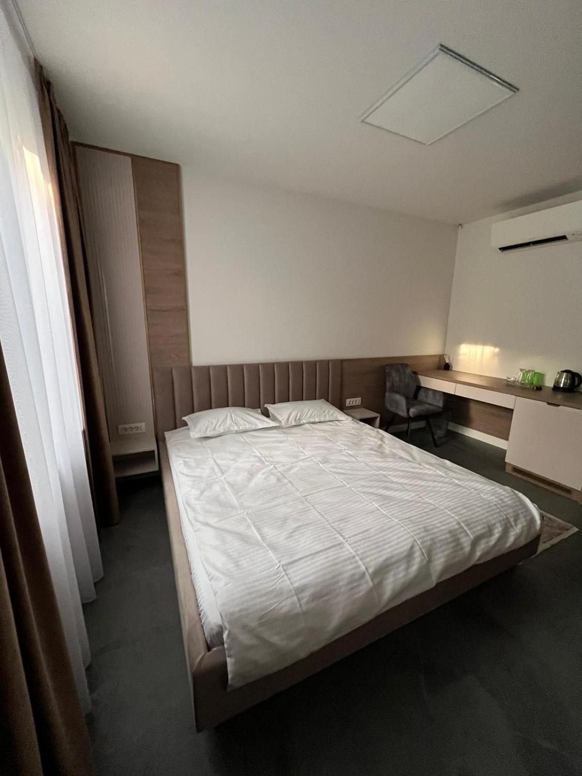 Ferienwohnung Arcgroup Medical Oradea Exterior foto